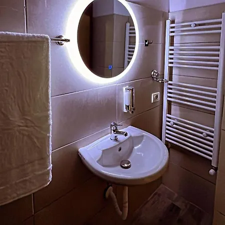 Bujtina Oxhaku I Docit Guest house