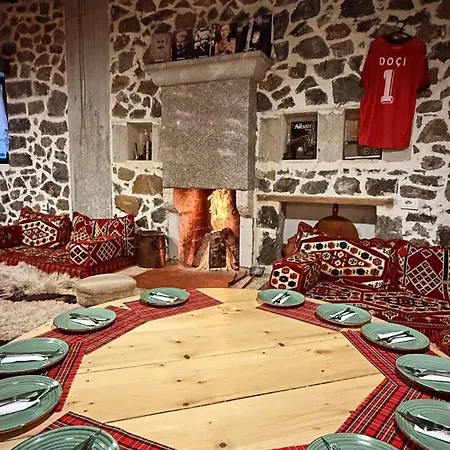 Bujtina Oxhaku I Docit Guest house 3*