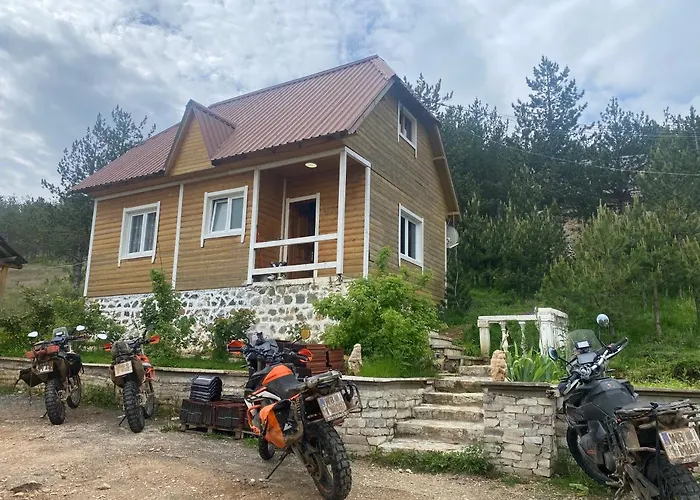 Bujtina Oxhaku I Docit 3* Peshkopi