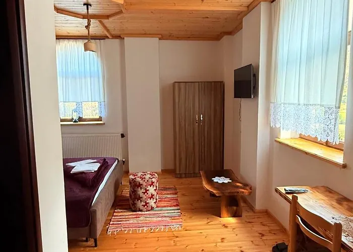 Bujtina Oxhaku I Docit Konukevi Peshkopi