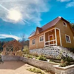 Maison d'hôtes Bujtina Oxhaku I Docit