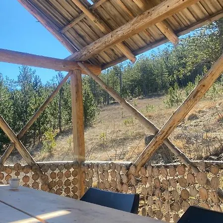 Bujtina Oxhaku I Docit 3*