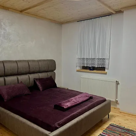 Bujtina Oxhaku I Docit 3* Peshkopi