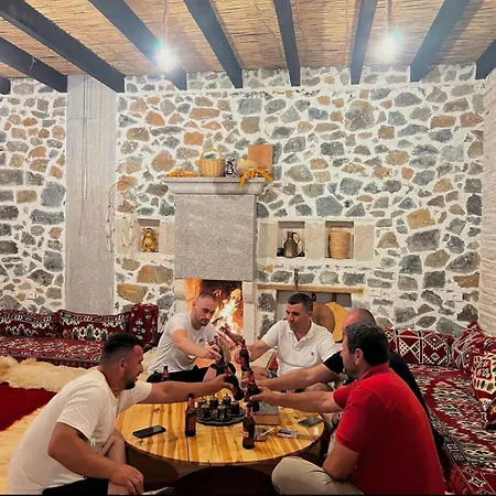 Bujtina Oxhaku I Docit Peshkopi