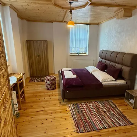 Bujtina Oxhaku I Docit 3* Peshkopi