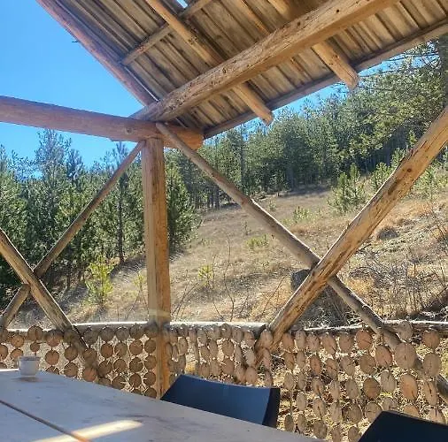 Bujtina Oxhaku I Docit 3*