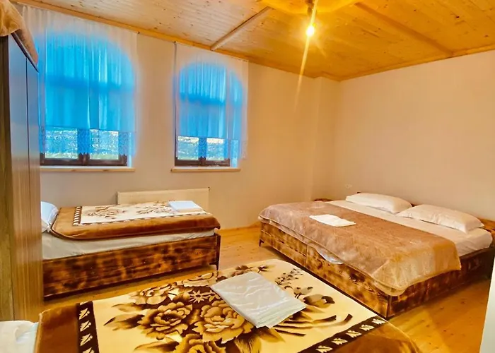 Bujtina Oxhaku I Docit 3*